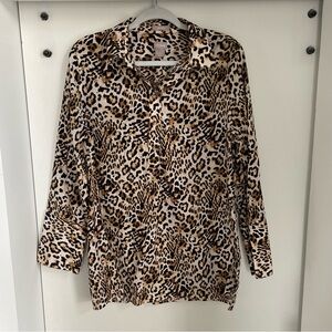 Chicos 2 Button Up Tunic Blouse Top Large Animal Leopard Print Mature Modern